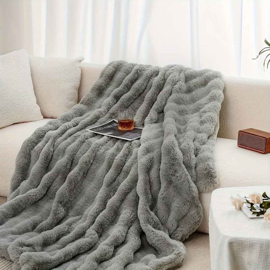 Luxury Rabbit Faux Fur Throw ( 200x160 cm )