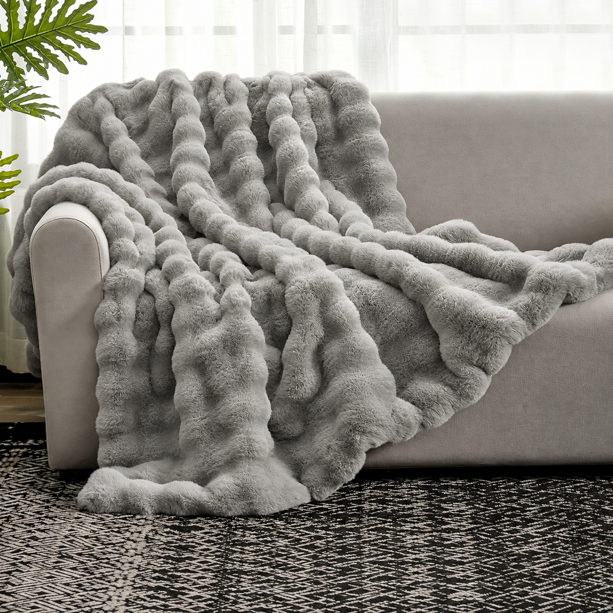 Luxury Rabbit Faux Fur Throw ( 200x160 cm )