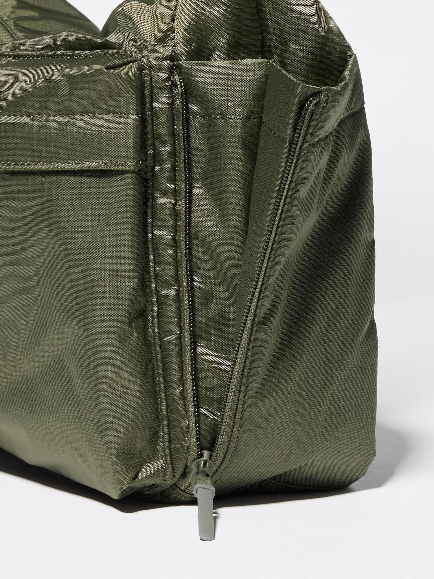 Uniqlo Multi Pocket Shoulder Bag